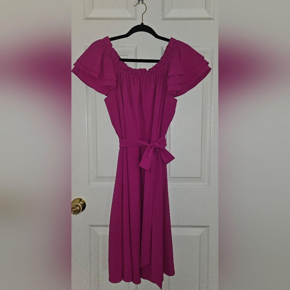 Alex Marie Dress, Size 14, EXCELLENT CONDITION, Fuschia, On or Off Shoulder